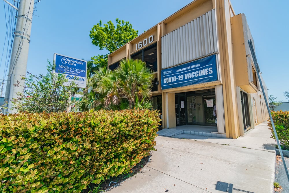Oakland Park facility exterior